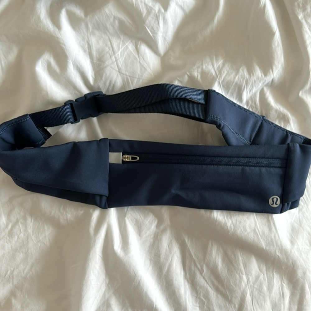 Lululemon fast and free running belt